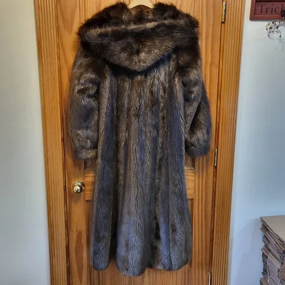 Vintage 80s full length Hooded Beaver fur coatsize large to XL